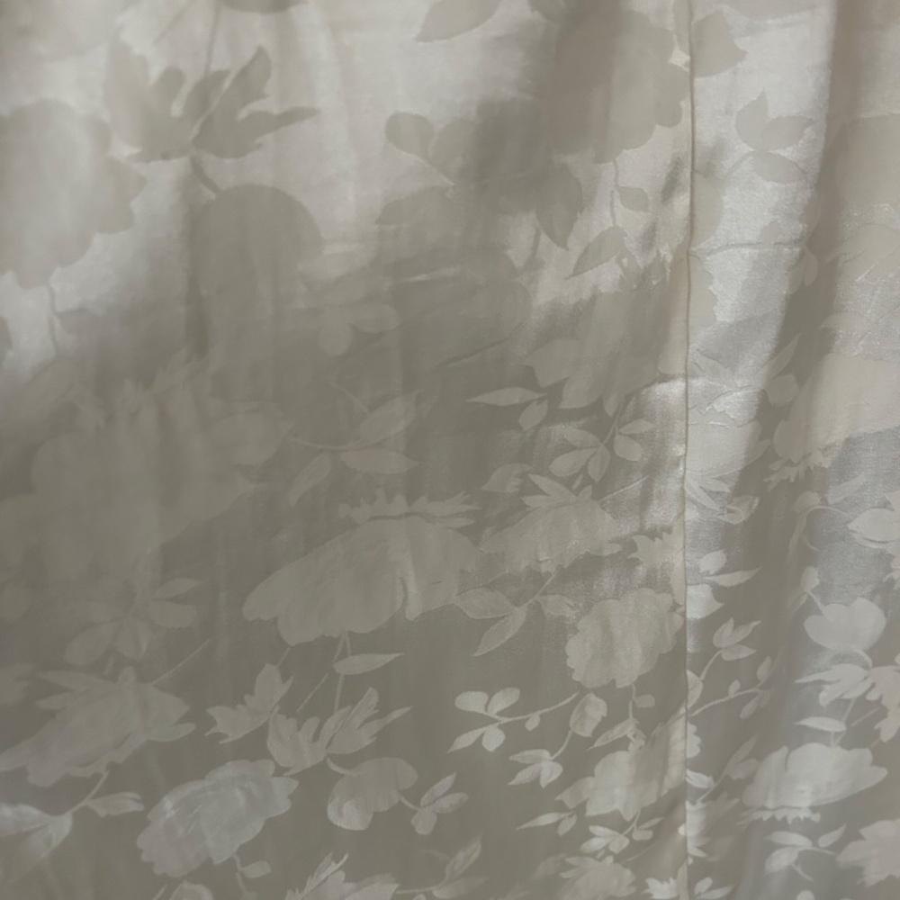 Cream satin dress - Picture 5 of 5